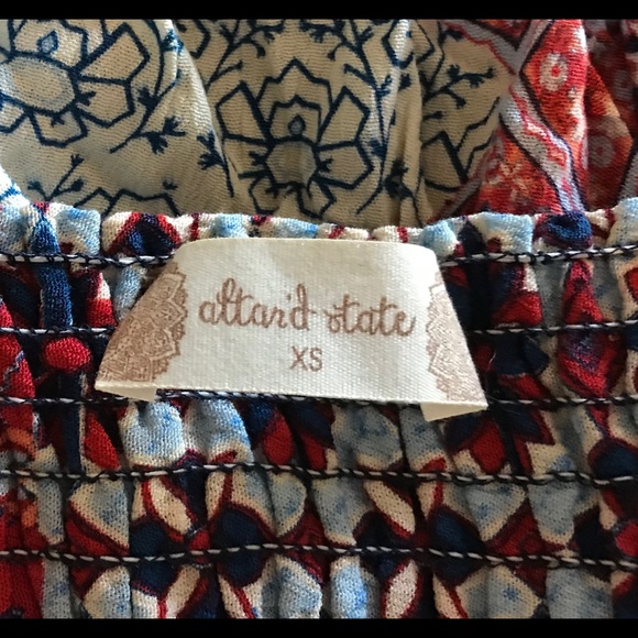 Altar’d State Top - Picture 4 of 4